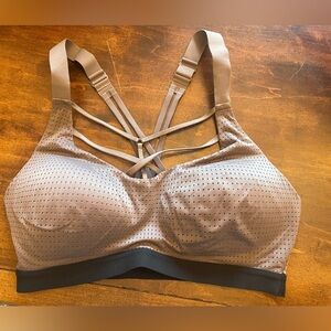 Victoria Sport Bra in gray; Size: 34D